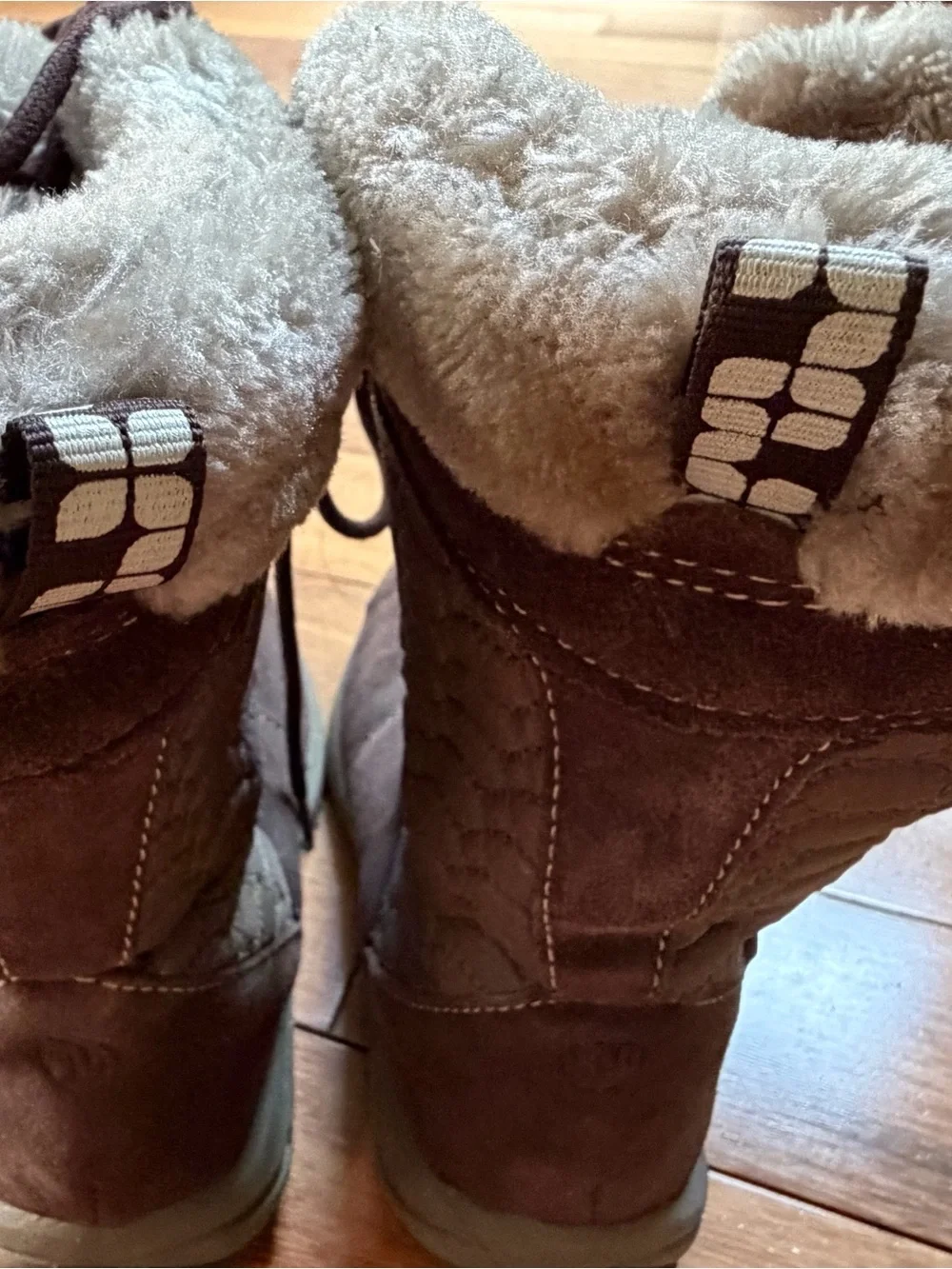 Merrell Women's Brown Faux Fur Winter Lace-Up Boots